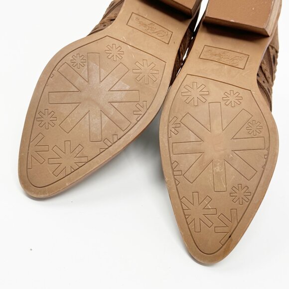 Fergie Womens Brown Leather Western style Back Zip Bootie Display Model Size 6 - Picture 8 of 8